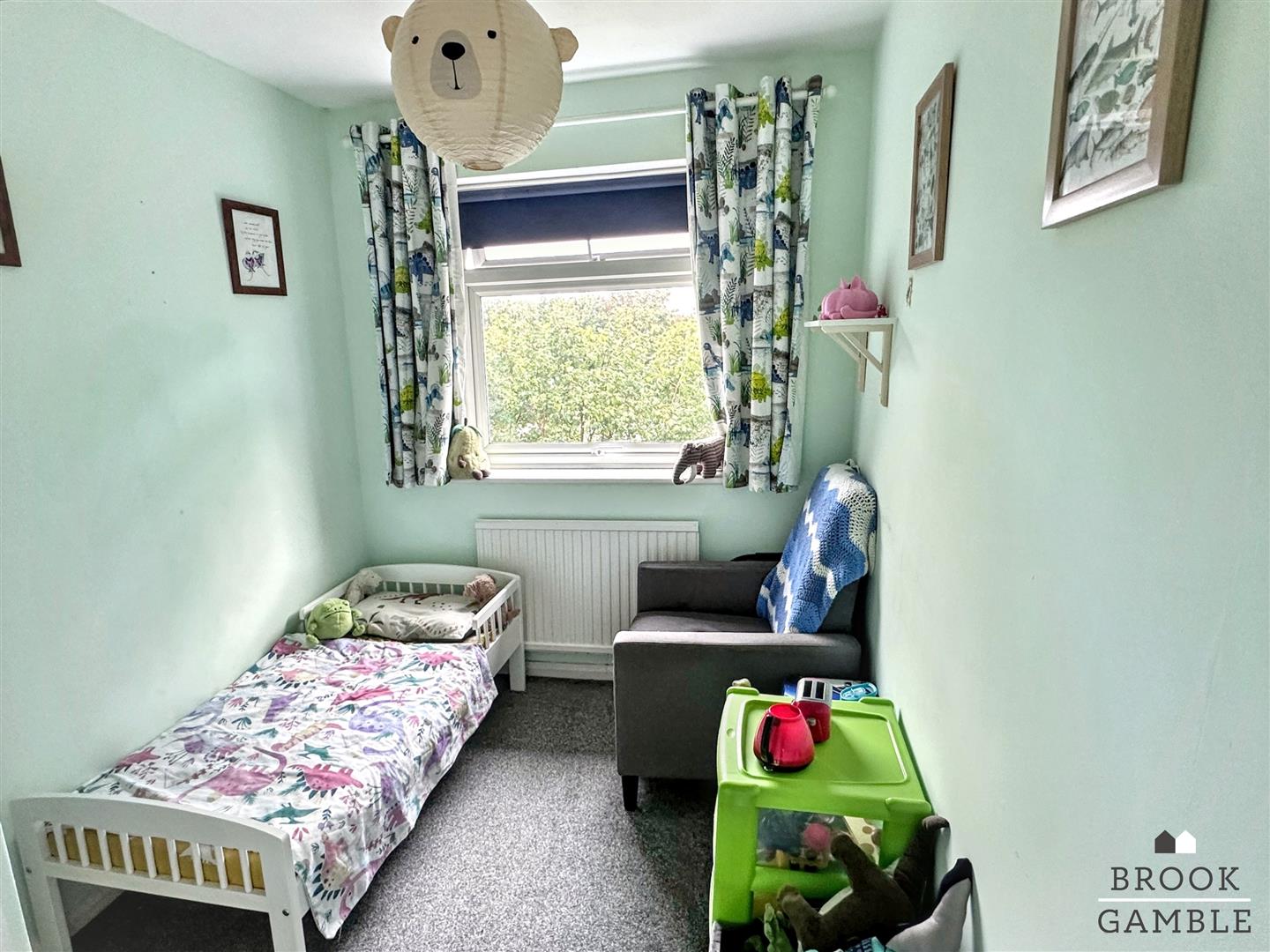 3 Bedroom House - Mid Terrace. Magnolia Walk in Eastbourne,  11